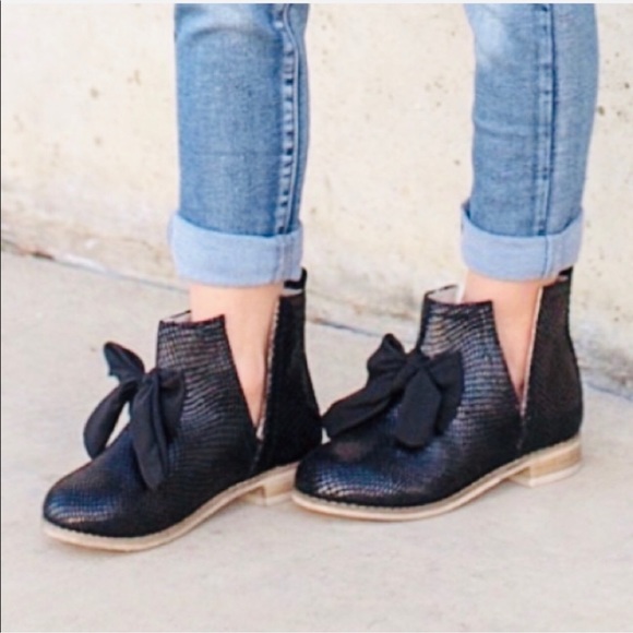 Joyfolie Collette Leather Ankle Boots - Picture 2 of 5